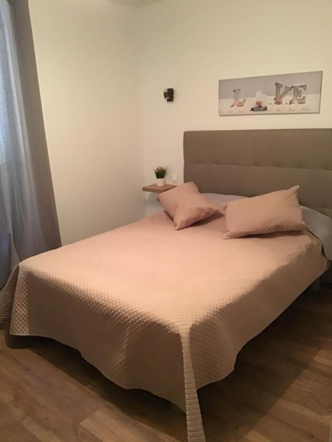 Magnifique T4 avec terrasse à Saint-Nectaire - 8 pers Apartamento Exterior foto